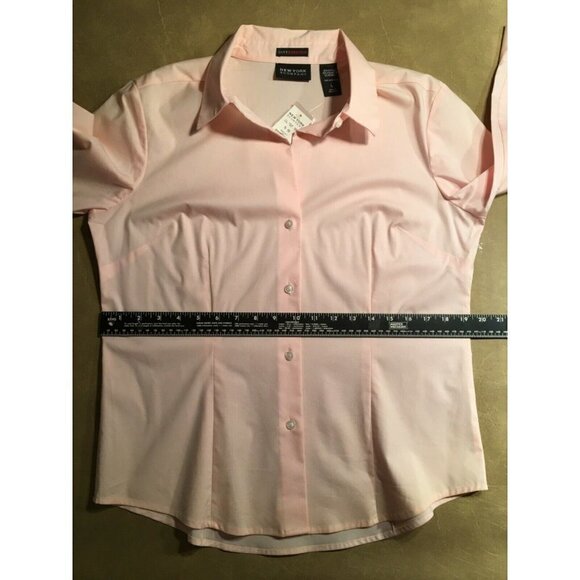 NEW YORK & COMPANY “City Stretch” Fitted STRETCH Blouse, PINK, NWT, Size L - Picture 5 of 8